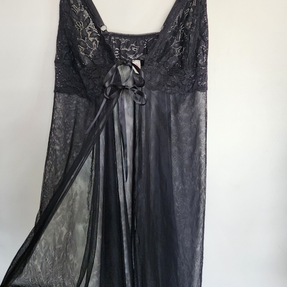 Torrid sheer black and lace cover up night lingerie - Picture 7 of 9